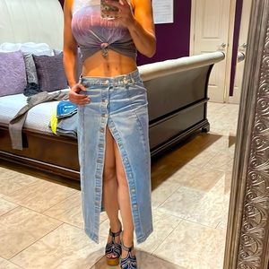 Button long jean skirt